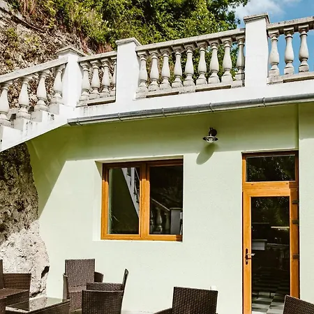 Aparthotel Sziklavendeghaz 3*