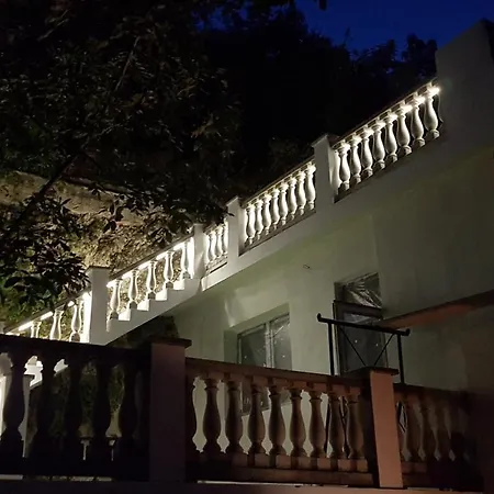 Sziklavendeghaz Aparthotel