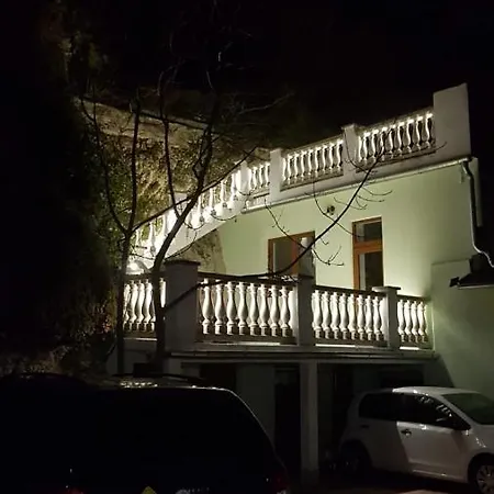 Sziklavendeghaz 公寓式酒店 维斯普雷姆