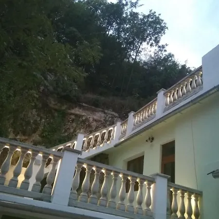 Sziklavendeghaz Aparthotel Veszprem