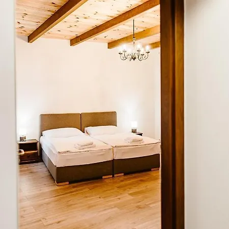 Sziklavendeghaz Aparthotel
