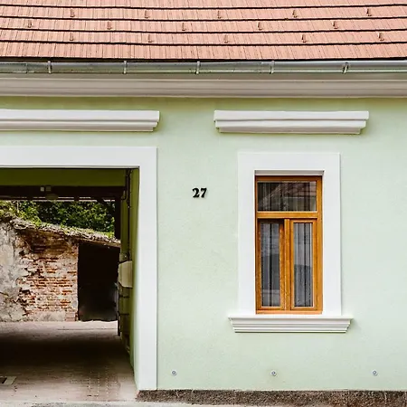 Sziklavendeghaz Aparthotel *