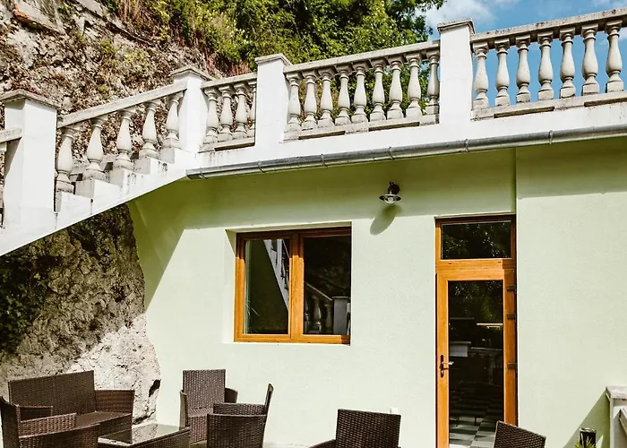 Aparthotel Sziklavendeghaz 3*