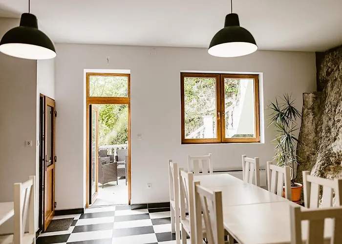 מלון דירות Sziklavendeghaz