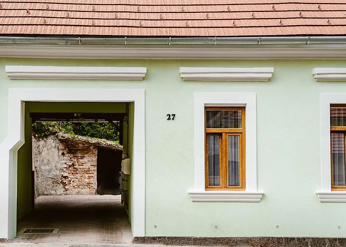 Sziklavendeghaz Aparthotel 3*